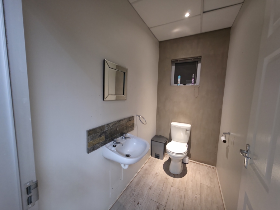 To Let Commercial Property for Rent in Berea Eastern Cape